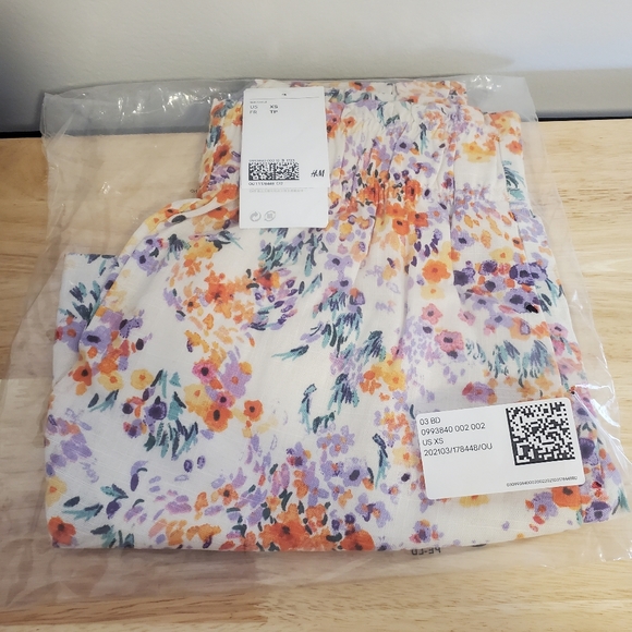 H&M Linen Blend Pull On Shorts, XS - Picture 2 of 4